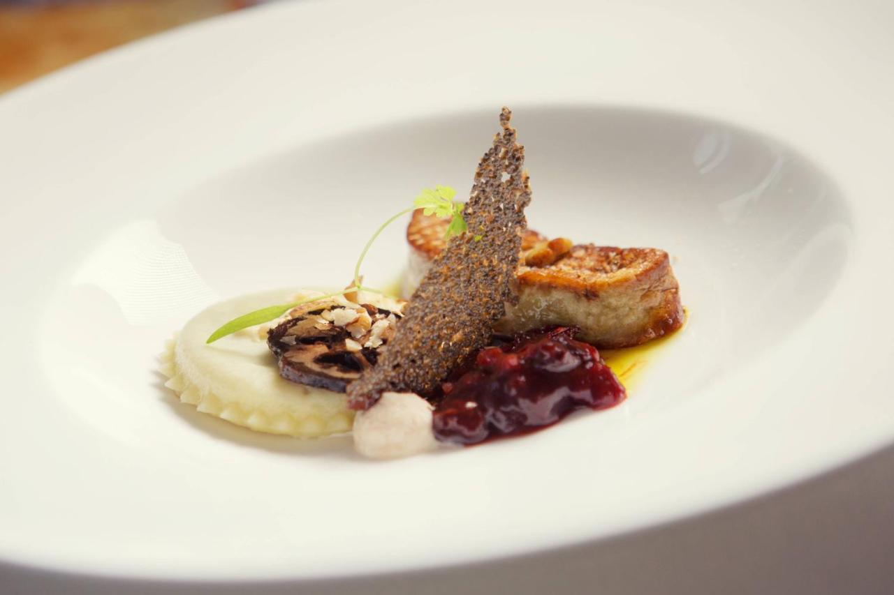 Grand Hotel River Park, A Luxury Collection Hotel, Братислава Экстерьер фото A dish from the restaurant