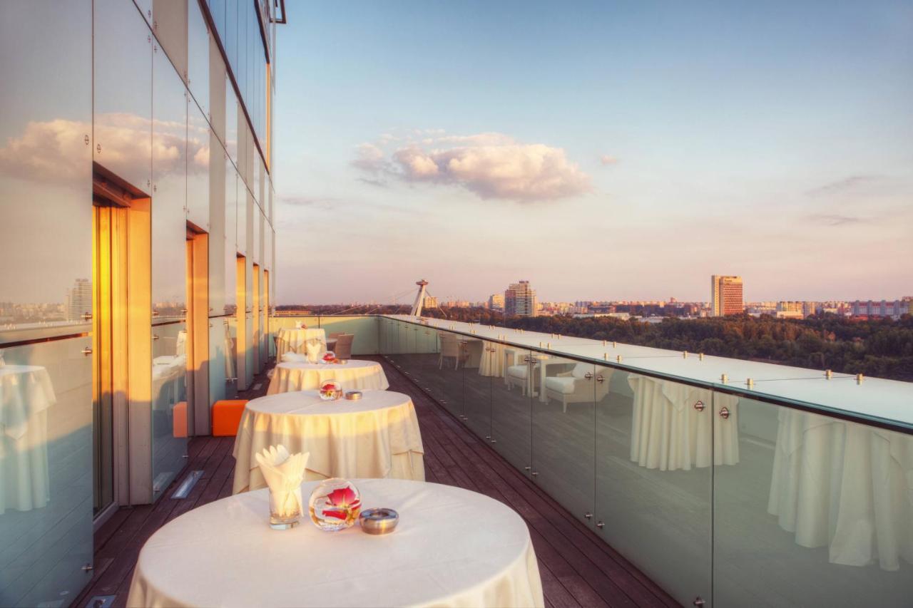 Grand Hotel River Park, A Luxury Collection Hotel, Братислава Экстерьер фото The Terrace