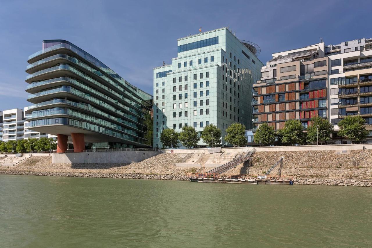 Grand Hotel River Park, A Luxury Collection Hotel, Братислава Экстерьер фото Residential buildings in the quarter