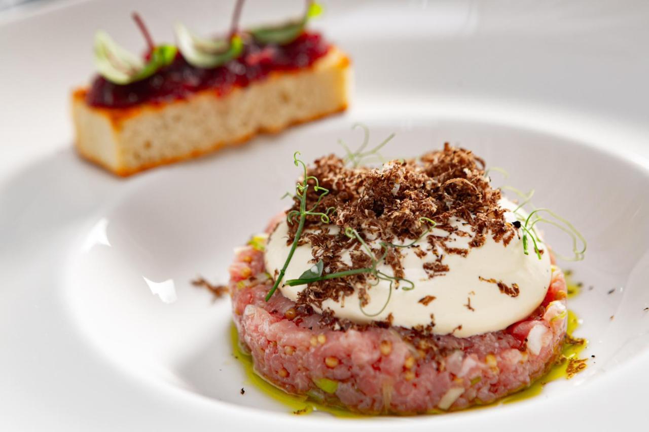 Grand Hotel River Park, A Luxury Collection Hotel, Братислава Экстерьер фото A modern Italian dish, a beef tartare with a poached egg