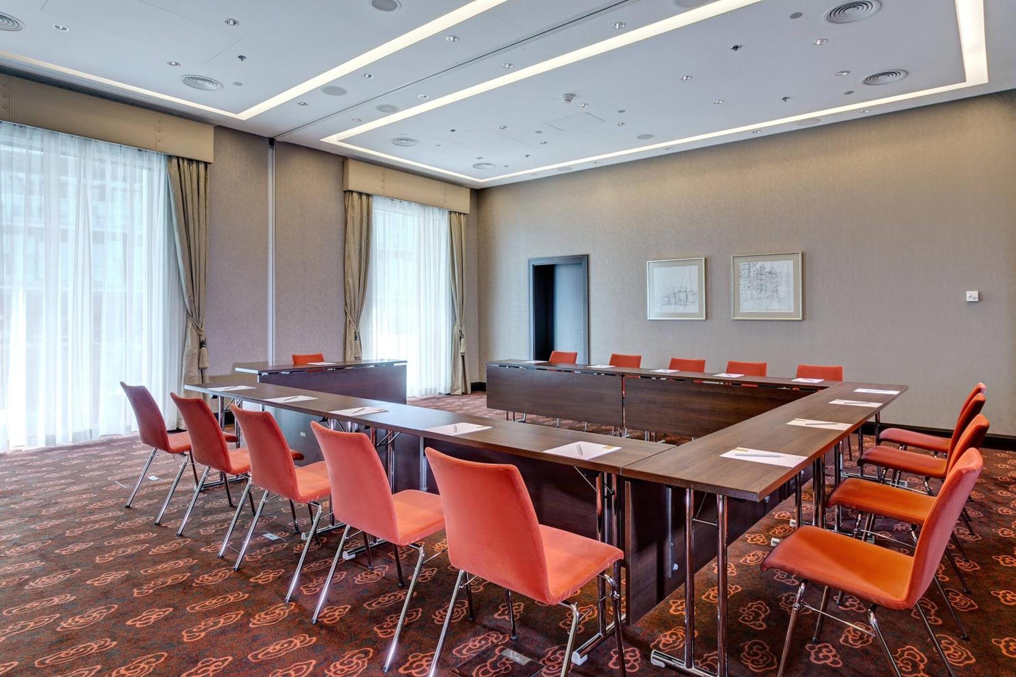 Grand Hotel River Park, A Luxury Collection Hotel, Братислава Экстерьер фото Meeting room