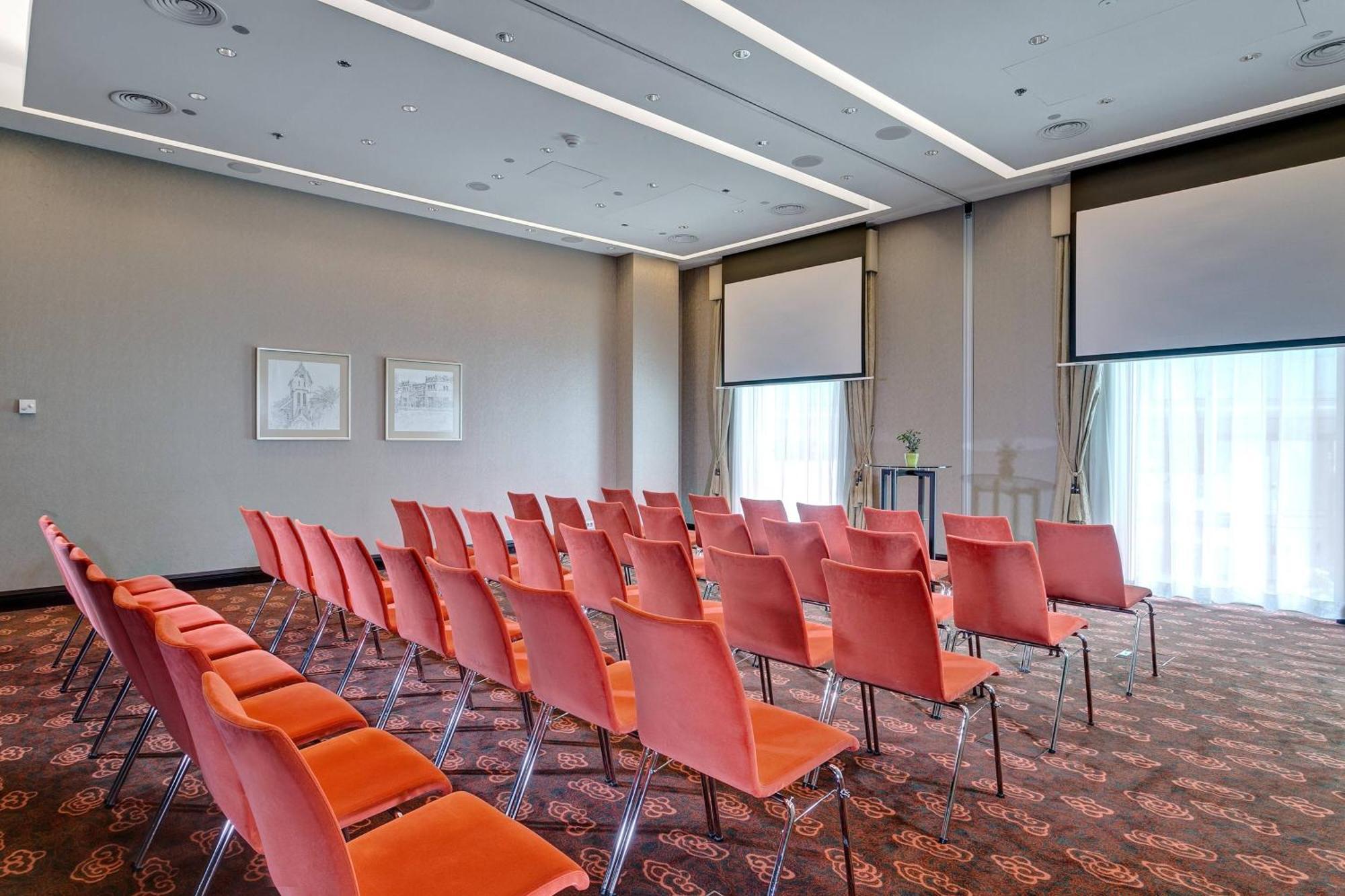 Grand Hotel River Park, A Luxury Collection Hotel, Братислава Экстерьер фото Meeting room